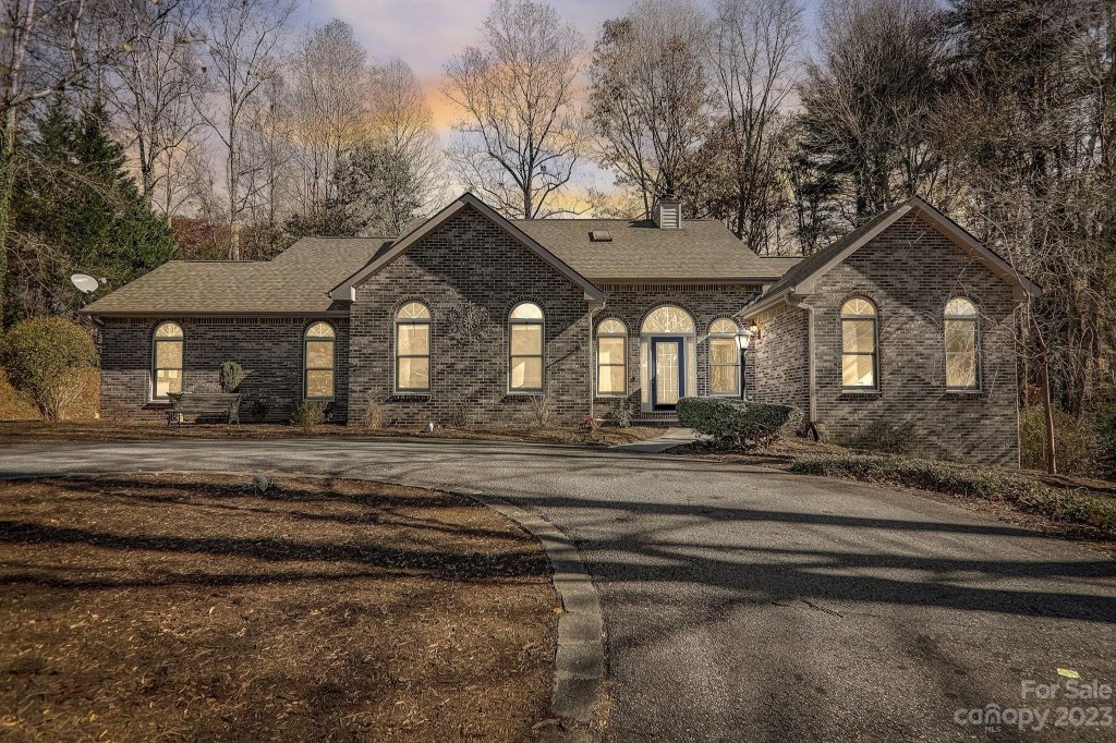 90 Whitfield Lane