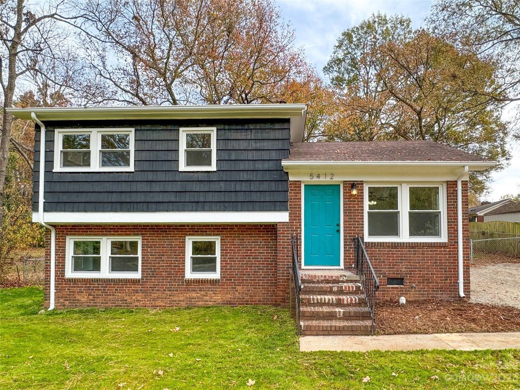 5412 Milhaven Lane