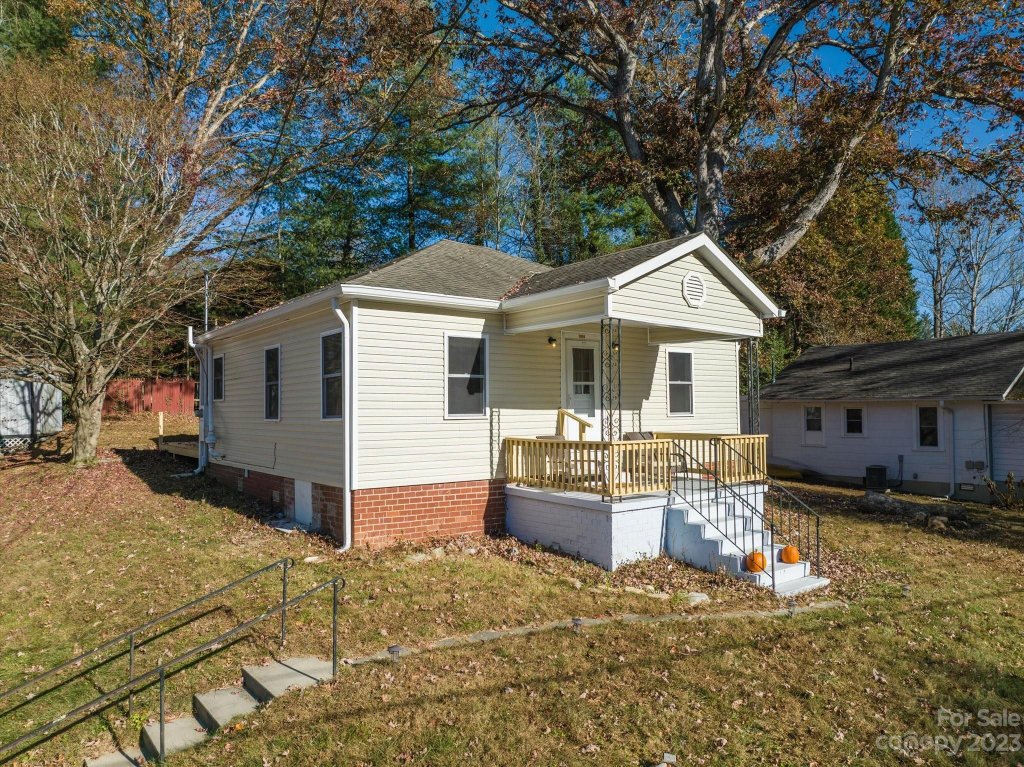 1018 Mountain View Street 26