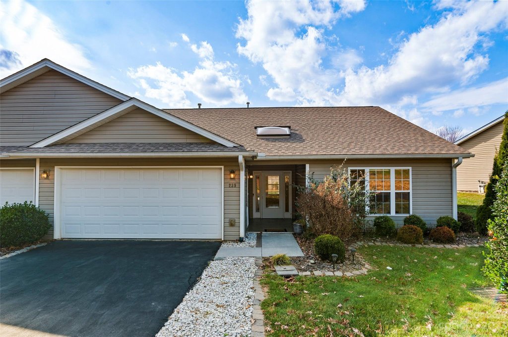 239 Castle Creek Drive