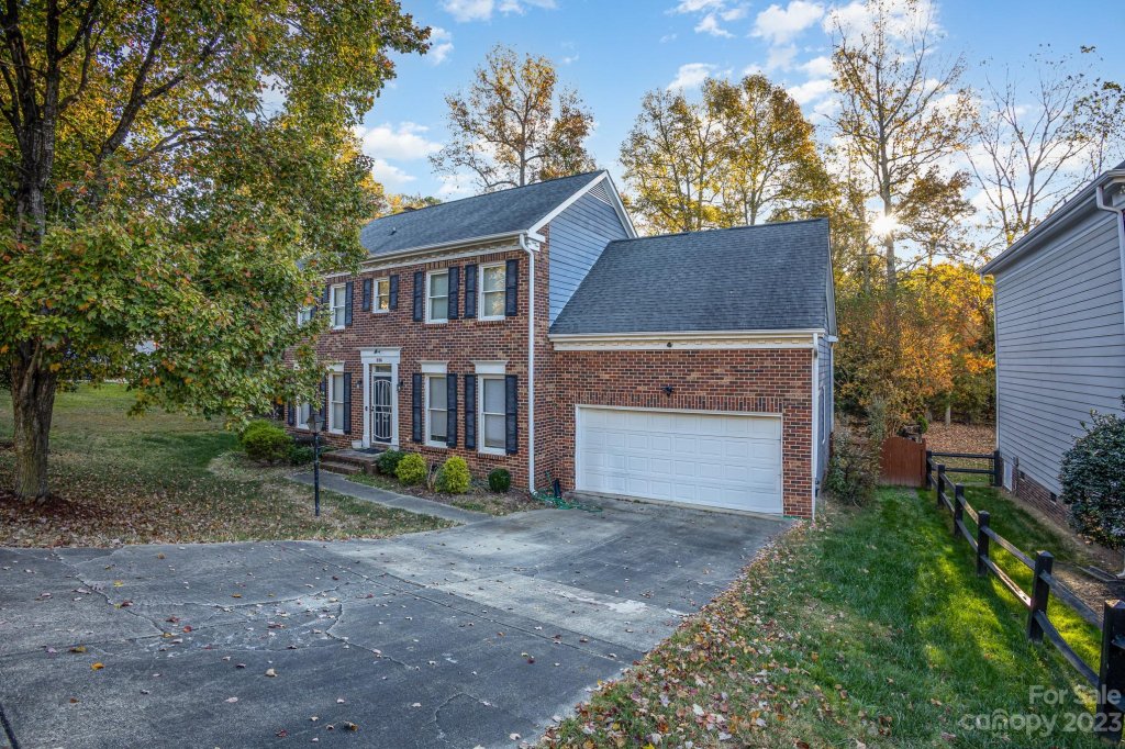 806 Grays Creek Lane