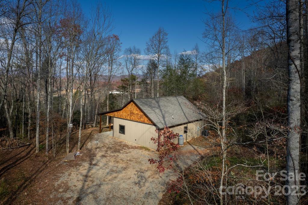 339 Honey Locust Trail