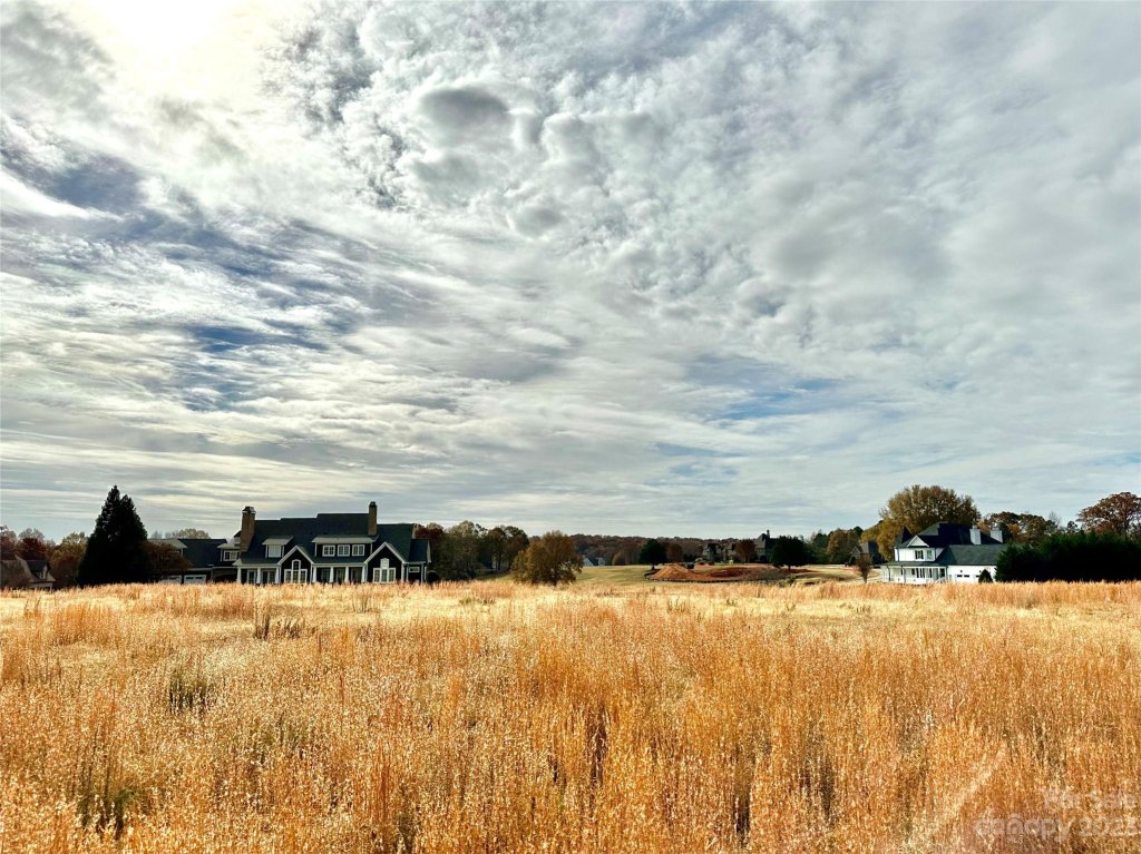 1055 Rolling Meadows Drive 7