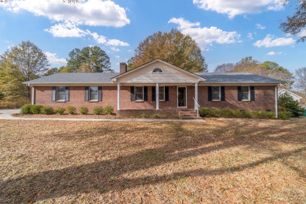 8312 Buckingham Lane
