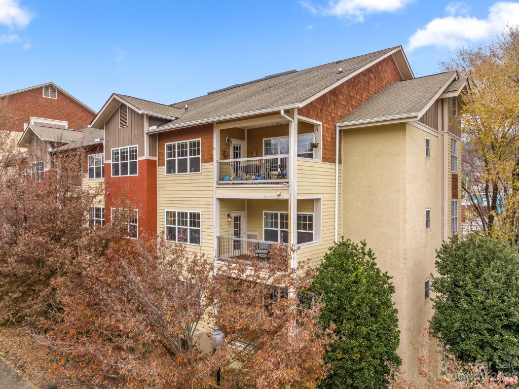 175 S Lexington Avenue 203