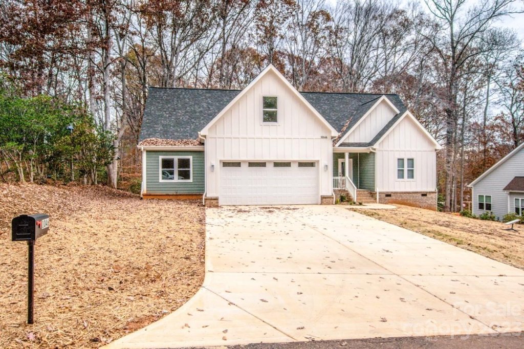 1046 Arabian Court 48