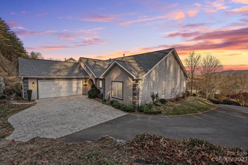 29 Stonebridge Drive