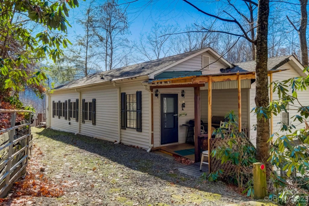 124 Split Rail Drive