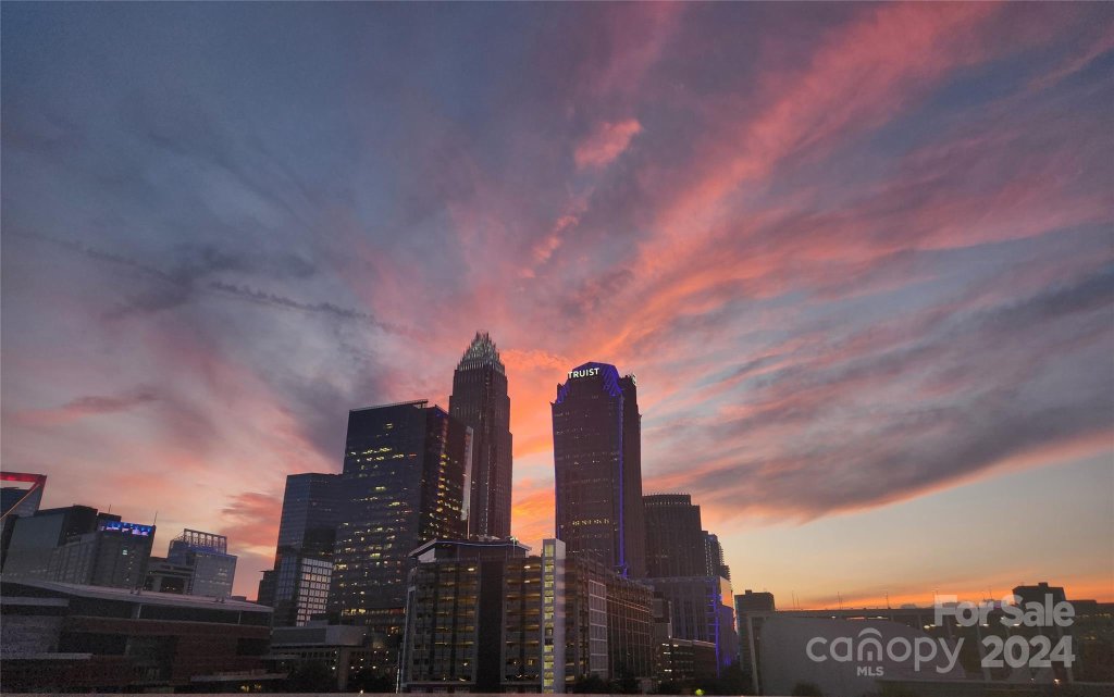 505 E 6th Street 704