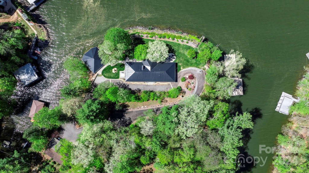 463 Lakeview Hills Drive