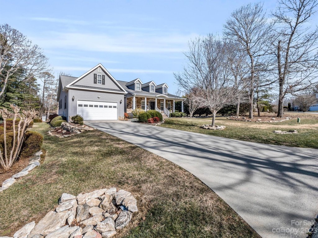 329 Classic Oaks Circle