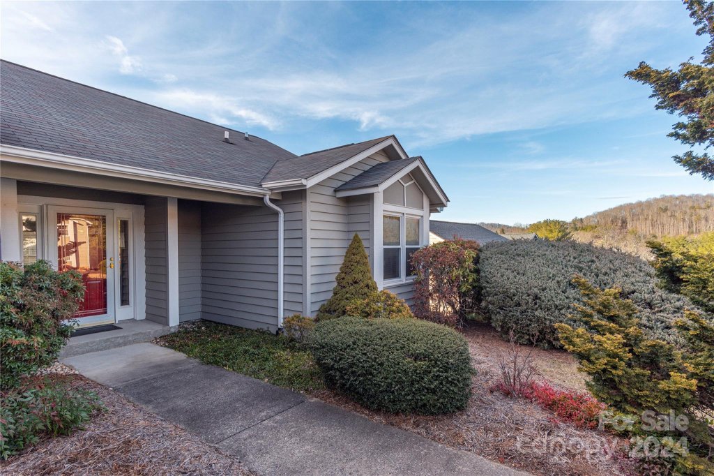 40 Cedarcliff Circle