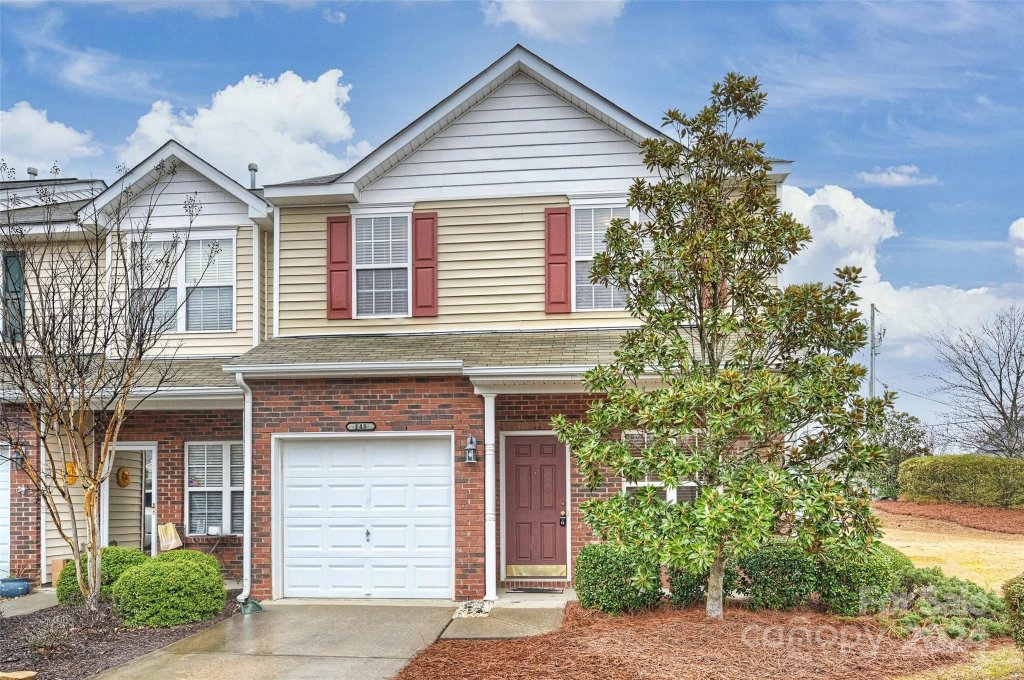 148 Clydesdale Court