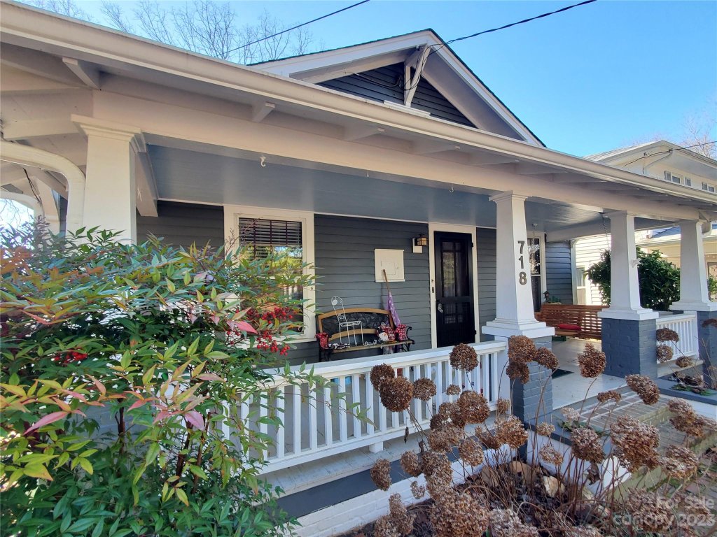 718 Wood Street