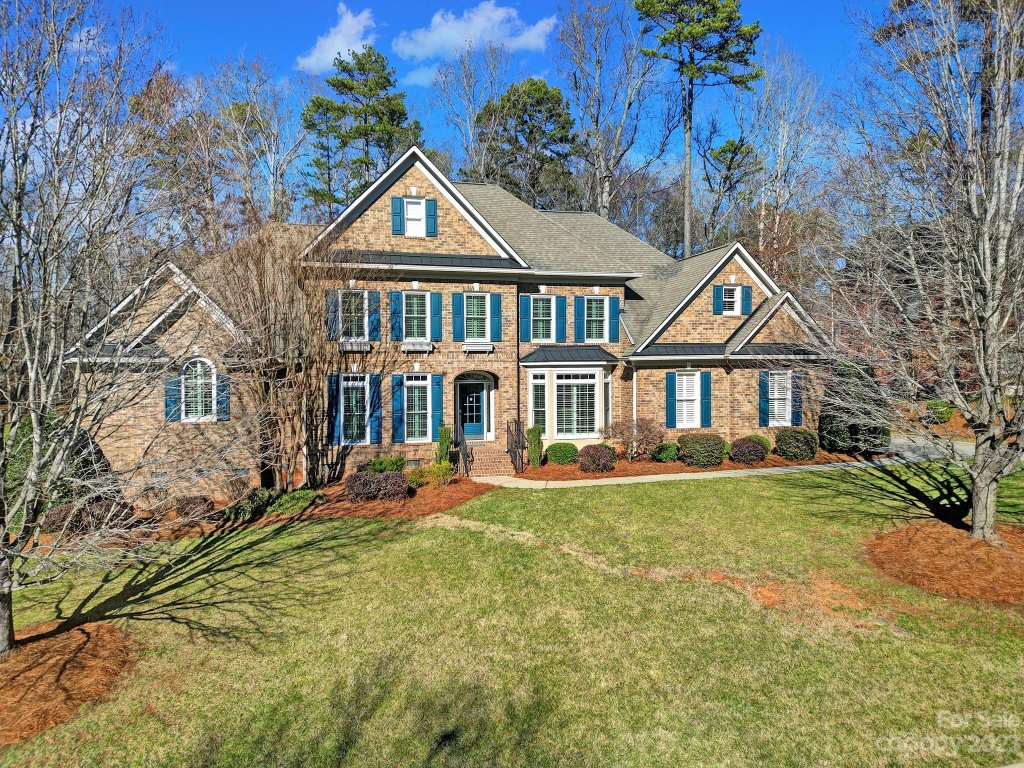 7107 Stonehaven Drive