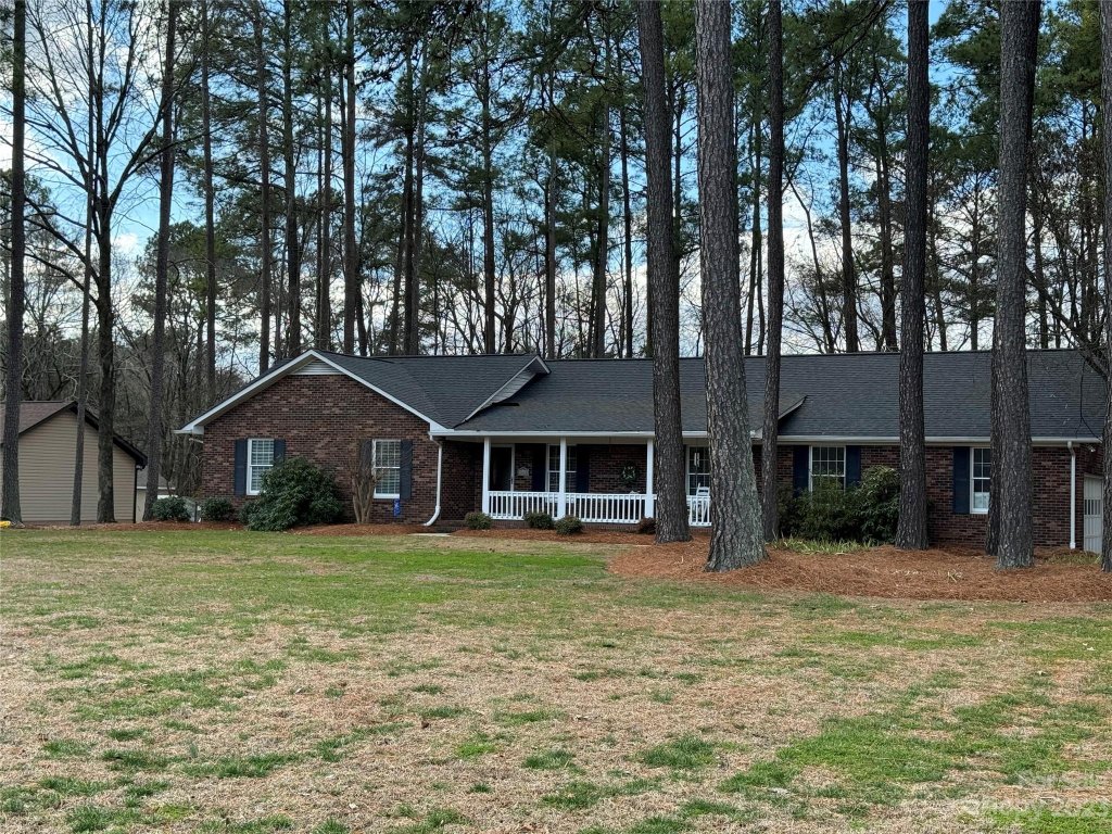 8212 Kensington Lane