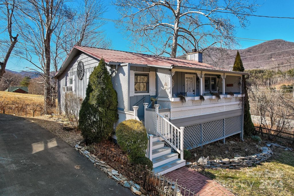 36 Brookside Lane