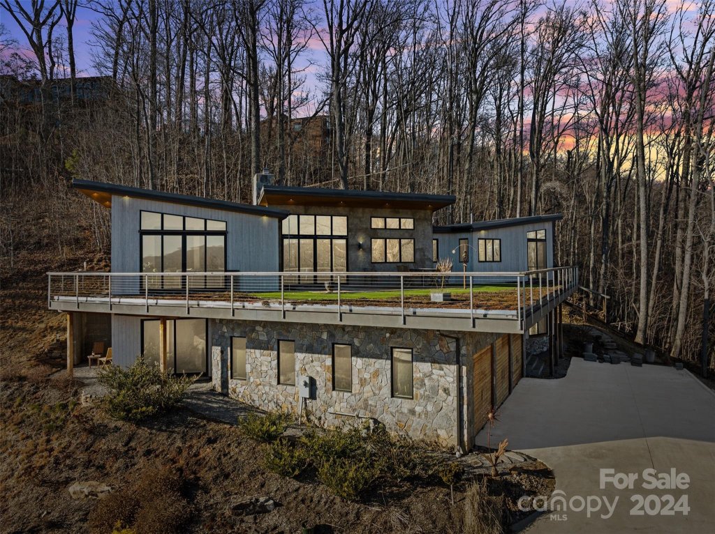 17 Samuel Ashe Drive