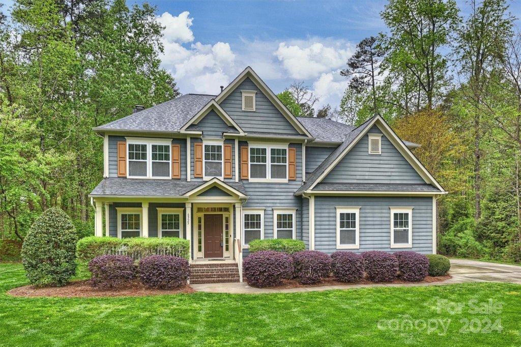 6525 Northern Red Oak Drive