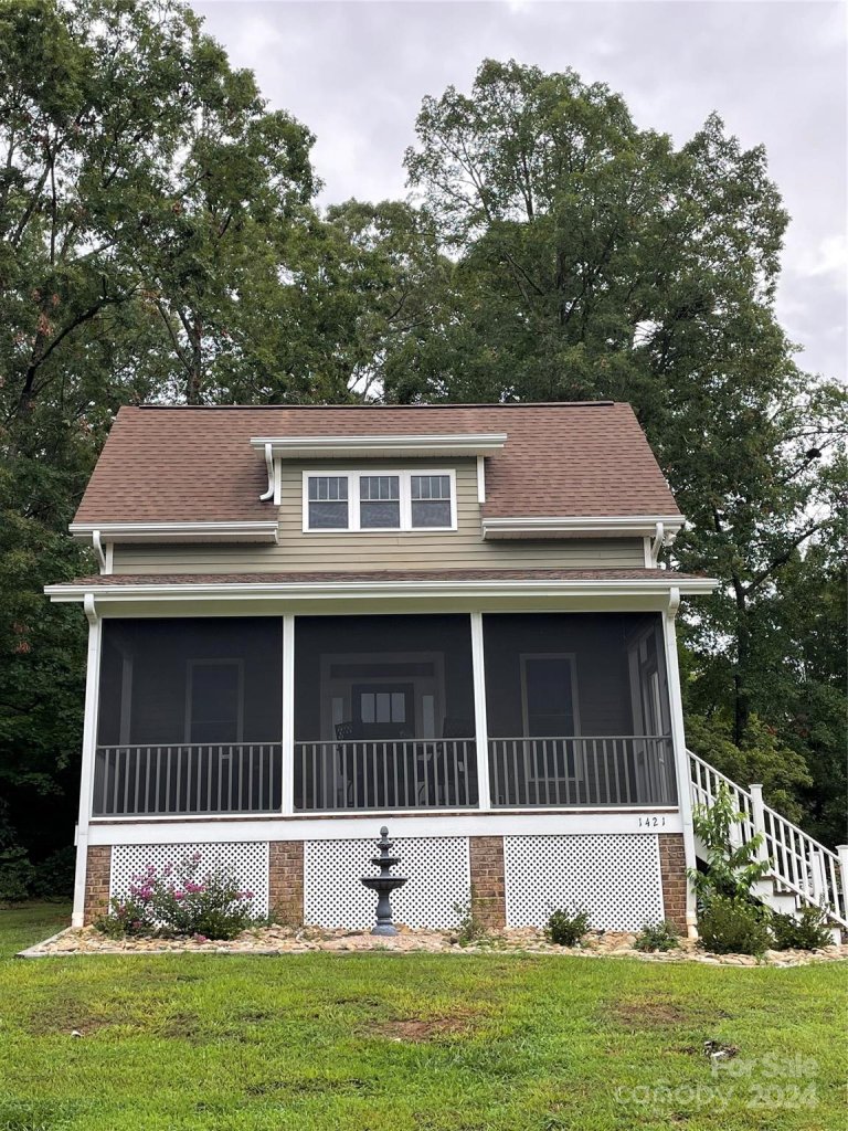 1421 Lakeshore Drive