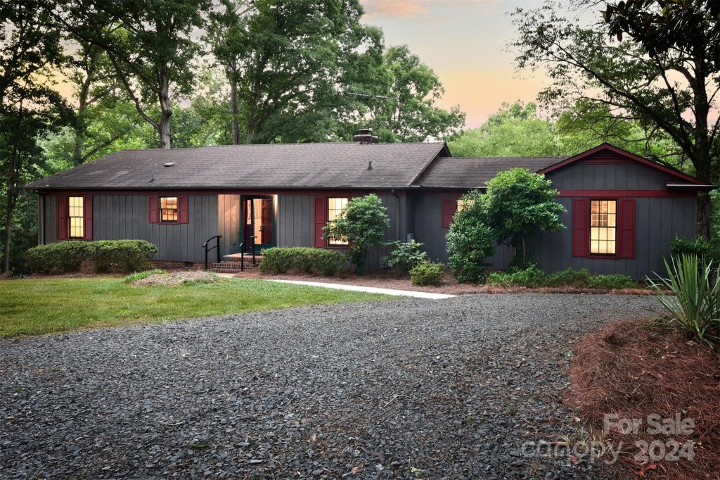 165 Clearview Point Drive