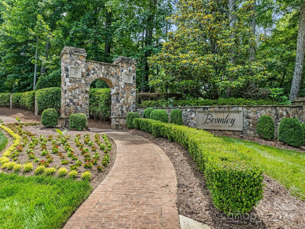 1205 Bromley Drive