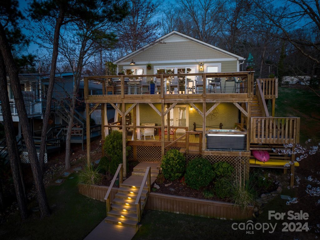 152 Shoreline Road
