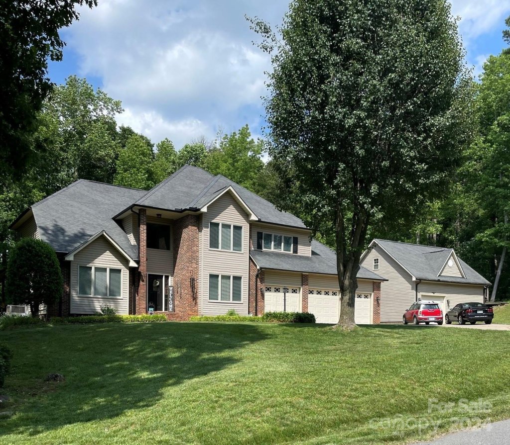 5400 Club View Drive