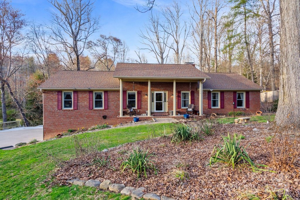 11 High Meadows Drive