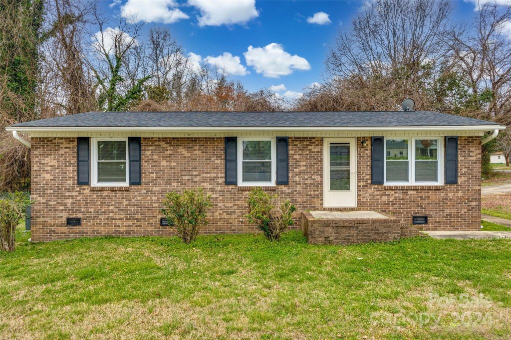 802 Athenia Place
