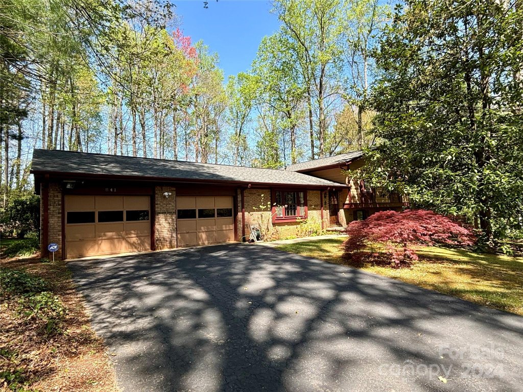 841 Greenwood Drive