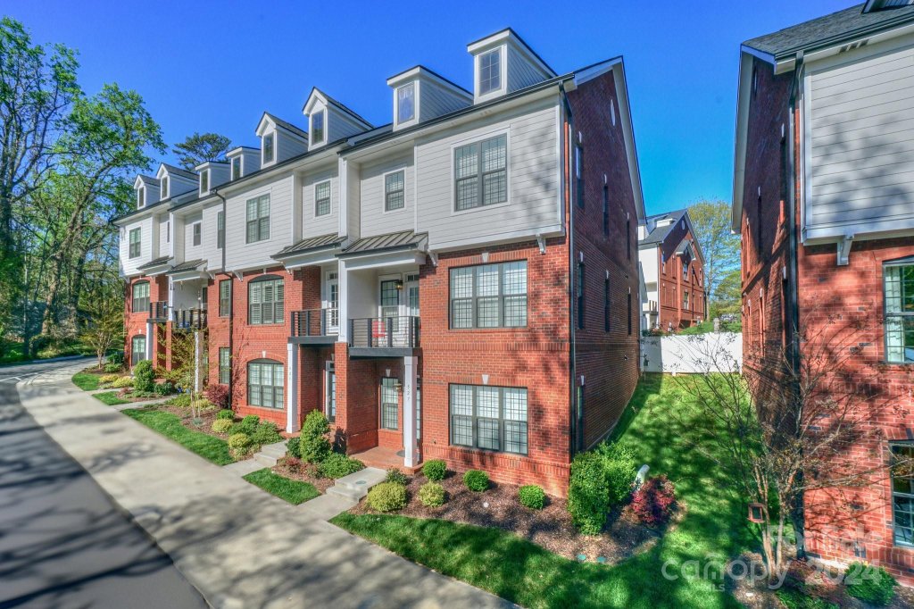 527 Griffith Village Lane