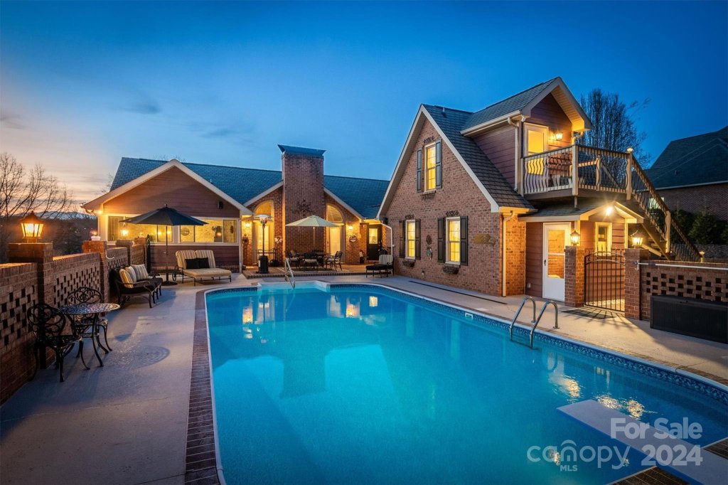 413 Woodridge Drive