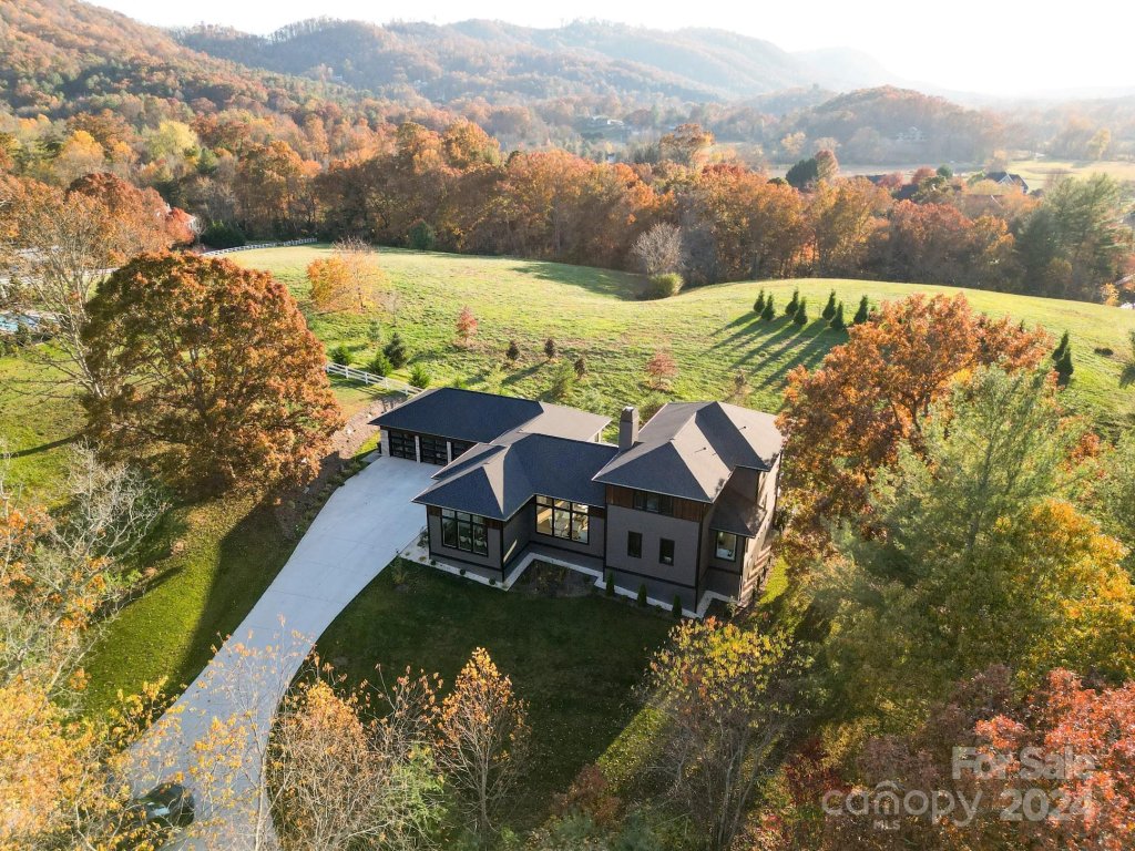 110 Waterford Lakes Drive