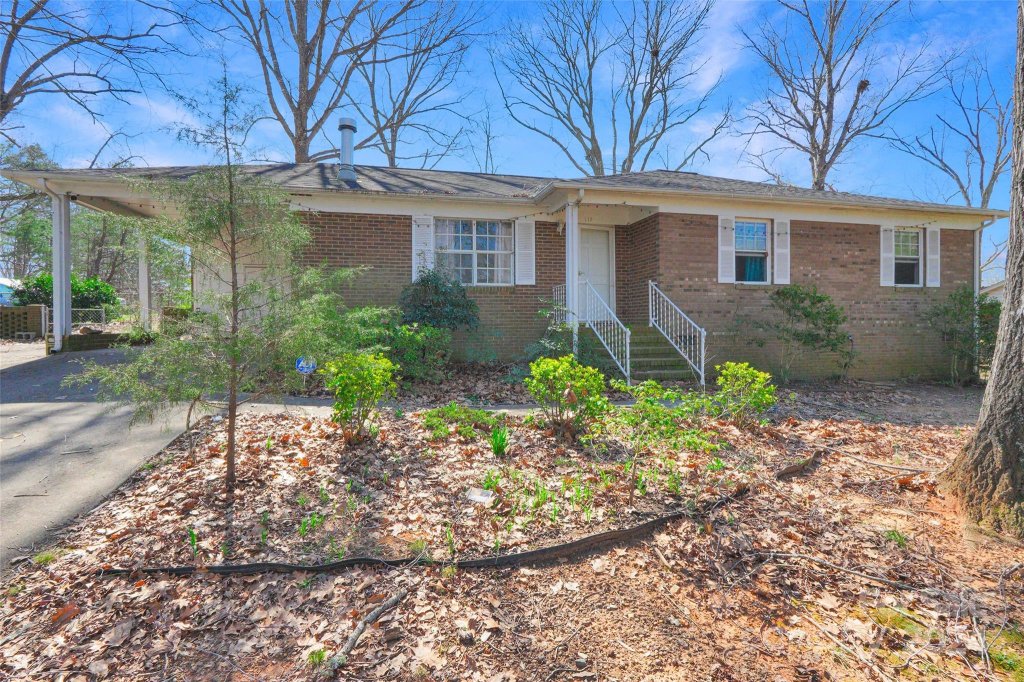 117 Shady Bluff Drive