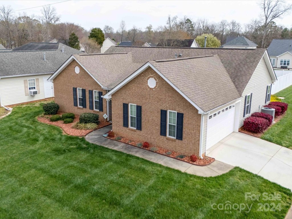 2202 Tree Ridge Road