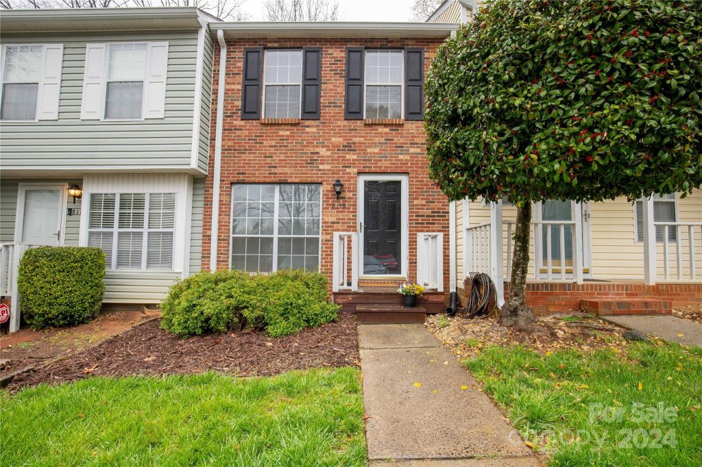 8119 Circle Tree Lane