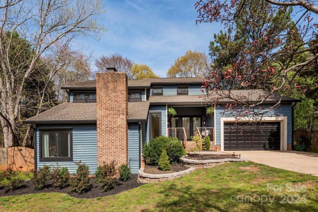 1524 Larochelle Lane