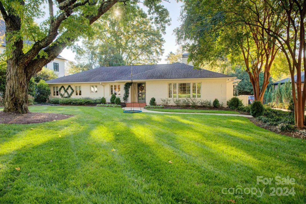 131 S Canterbury Road