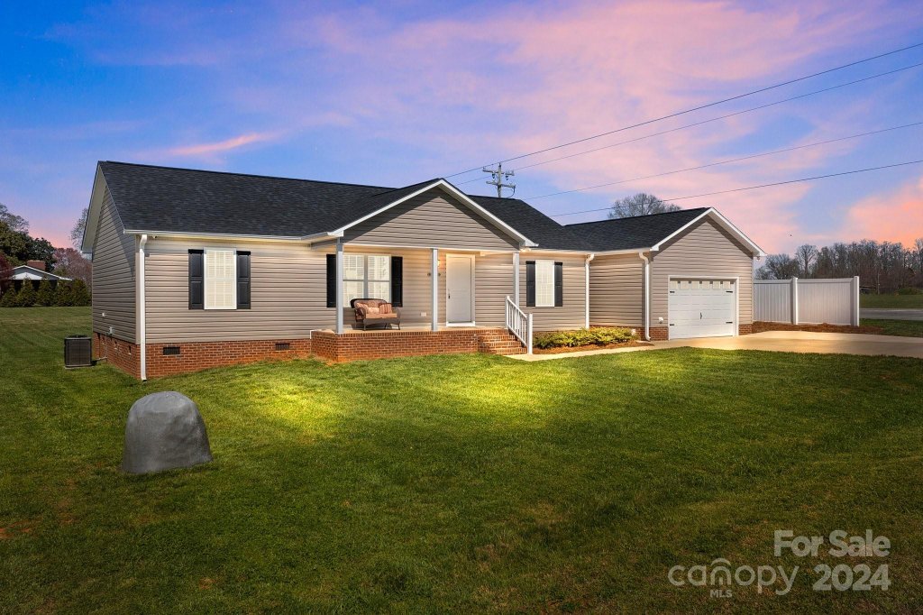 110 Lochshire Lane