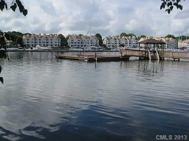 18622 Bluff Point Road