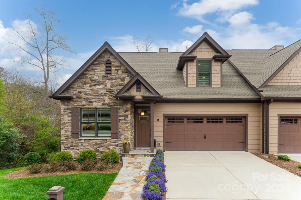 11 Meadow Vista Court