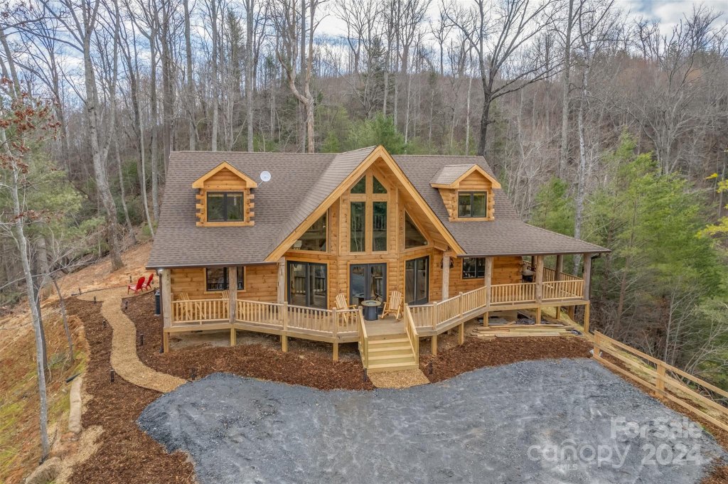 528 Clear Creek Trail