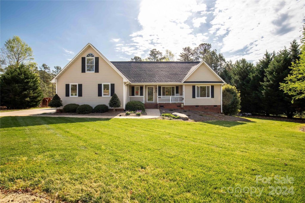 1413 Whirlaway Court