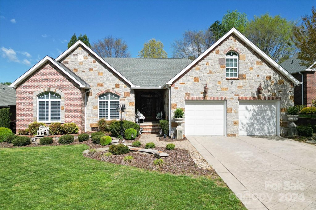117 Hazeltine Court