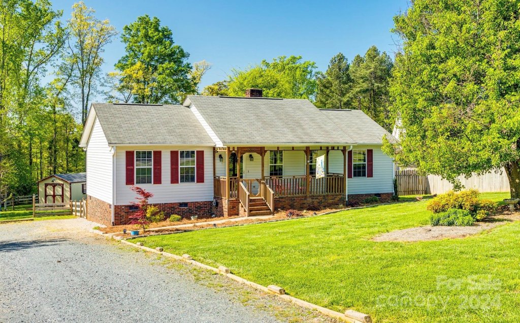 3513 Deer Track Lane