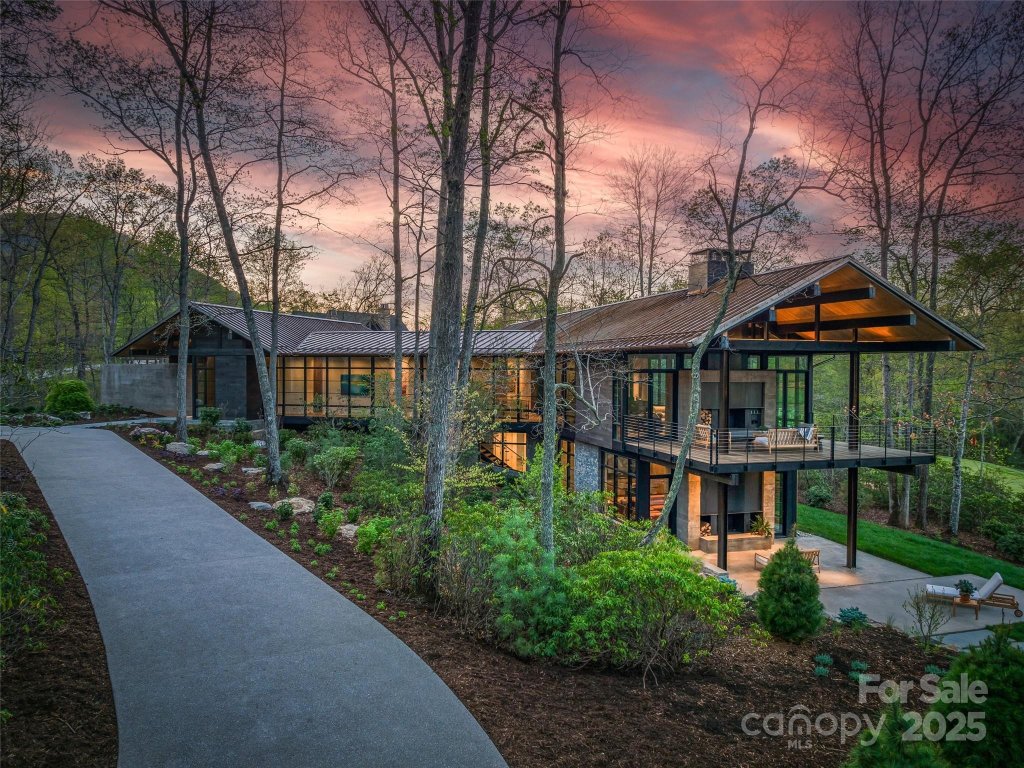 374 Walnut Valley Parkway