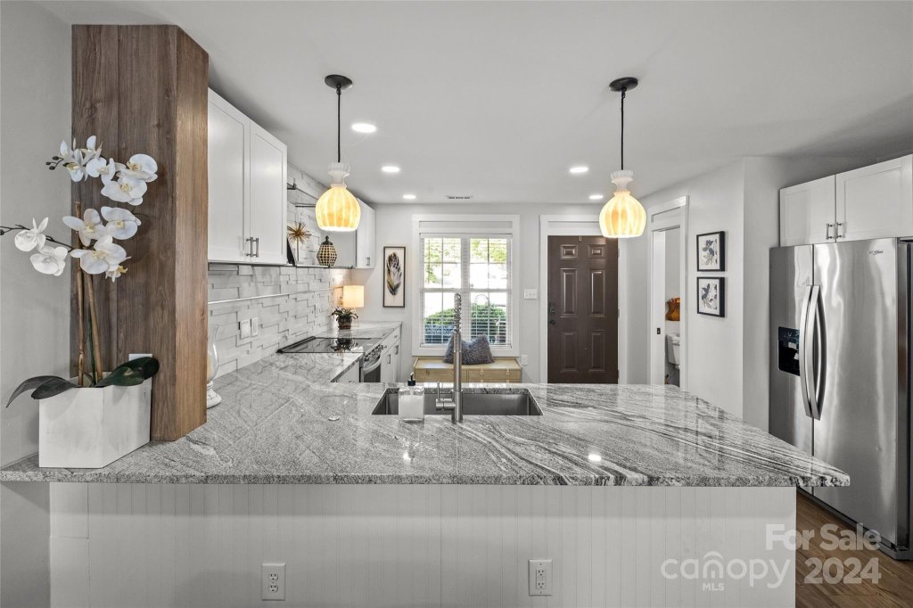 5236 Avon Court