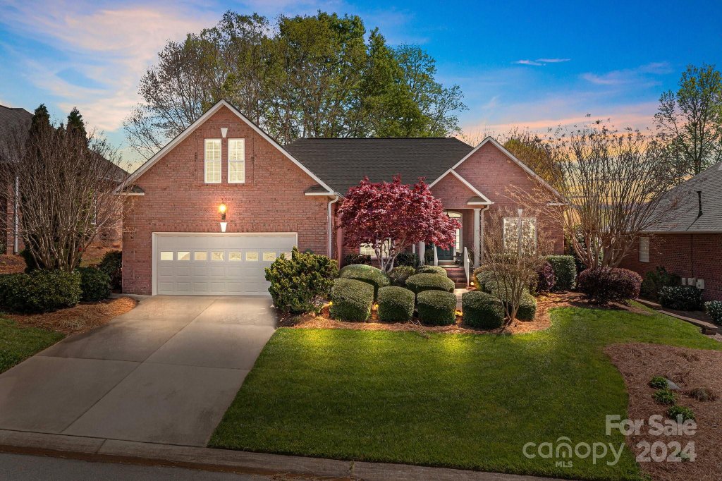 418 Spyglass Hill Place