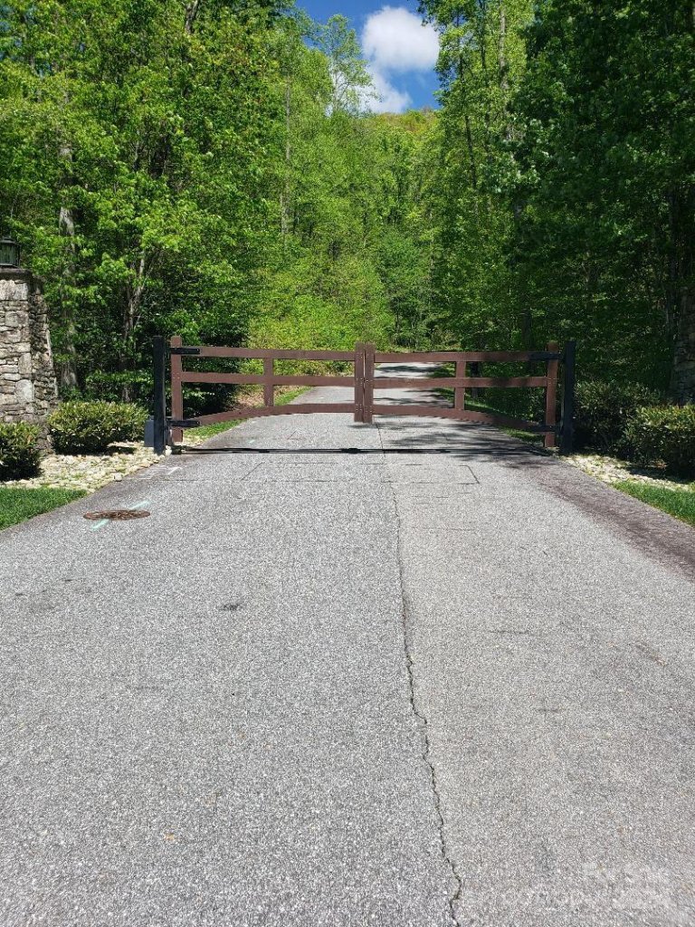 40 Mountain Watch Drive